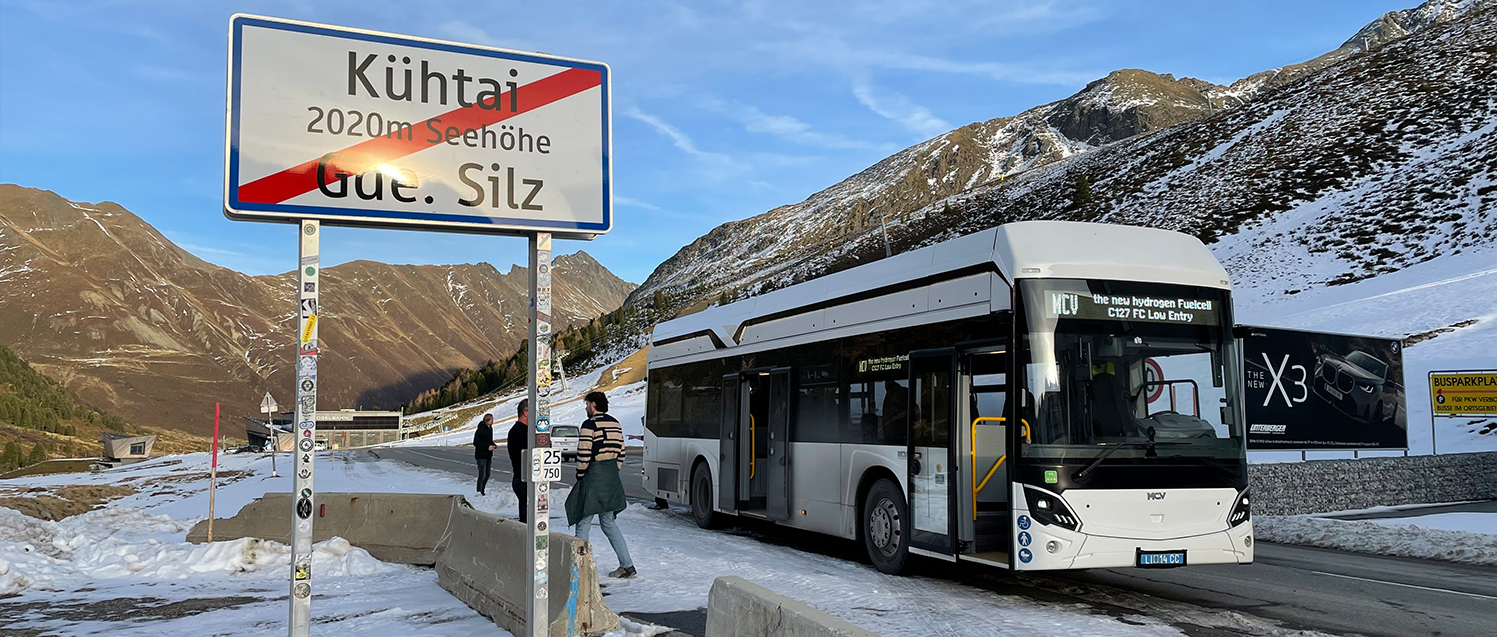 Test Drive of the MCV Hydrogen Bus: H2Alpin meets WIVA P&G HyWest